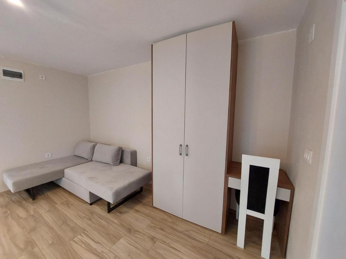Superb Apartments Virpazar Buitenkant foto