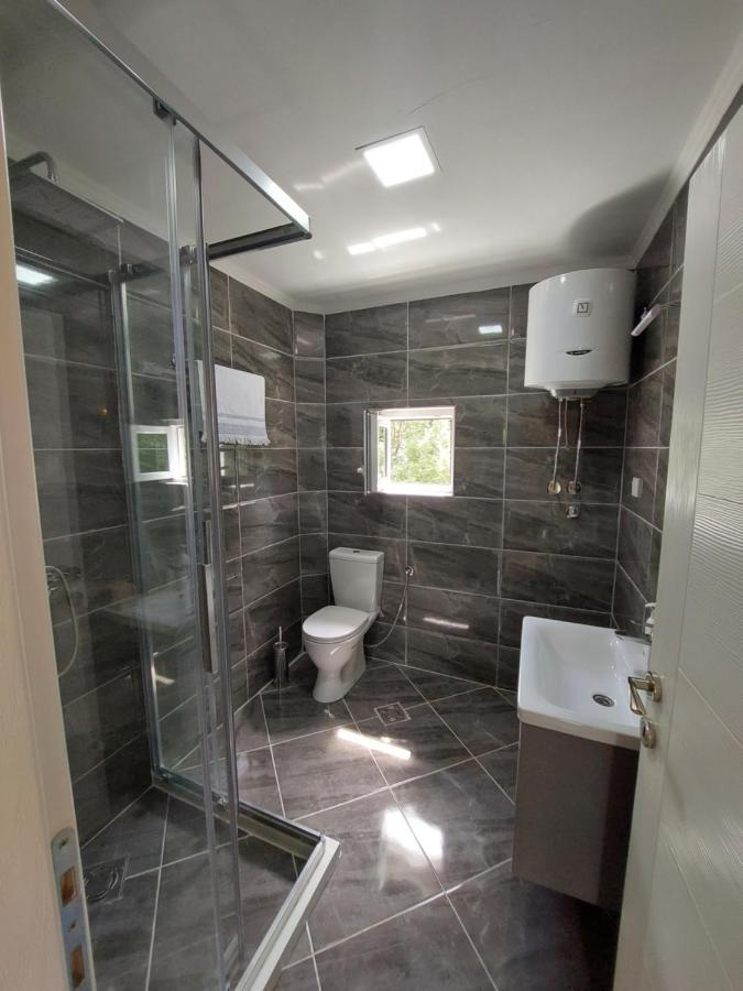 Superb Apartments Virpazar Buitenkant foto