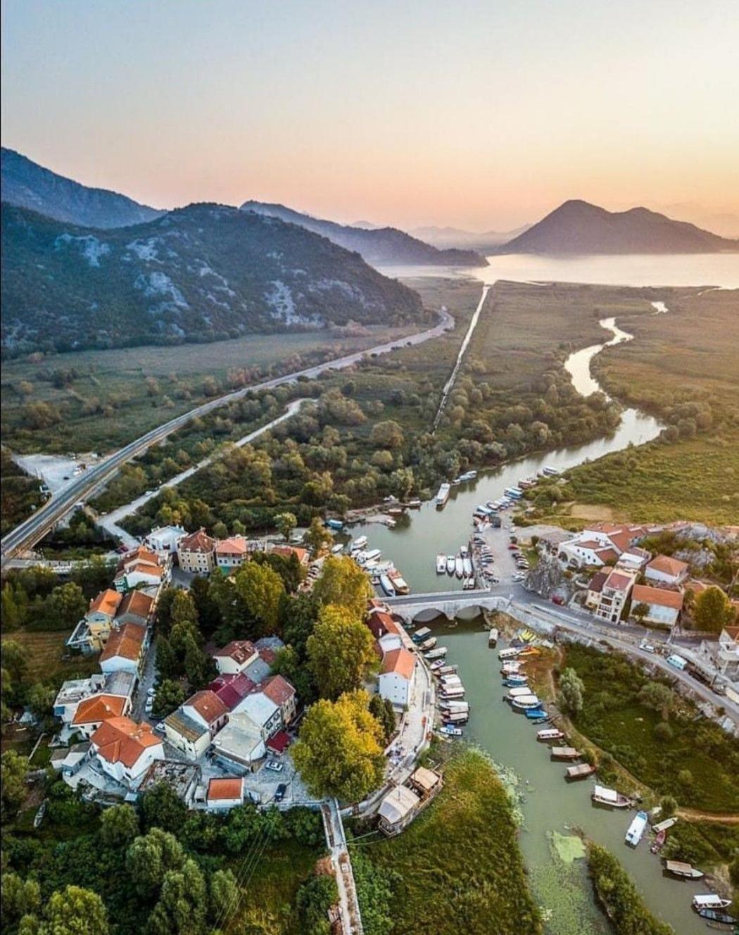 Superb Apartments Virpazar Buitenkant foto